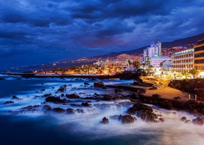 Spain, Canary Islands, Tenerife, Puerto de la Cruz, Puerto de la Cruz at night