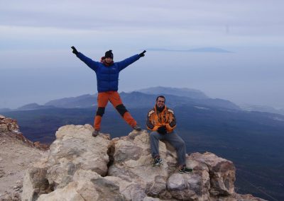 subir las montañas de tenerife Islas Canarias Turismo-activo-en-canarias-cumbre-pico-teide